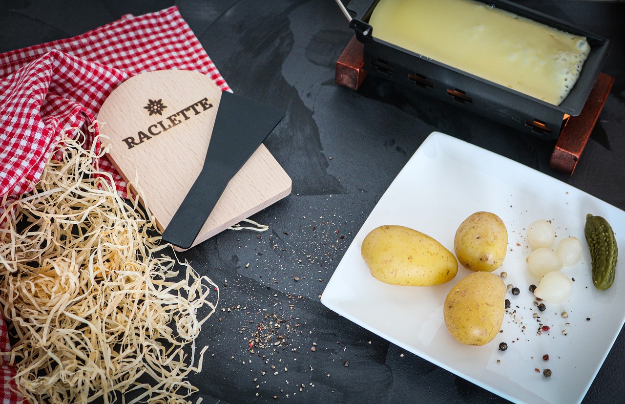 raclette, cheese, discs, food, meal, yummy, hearty, potato, plate, ingredient, switzerland, fall, raclette cheese, quaint, raclette, raclette, raclette, raclette, raclette