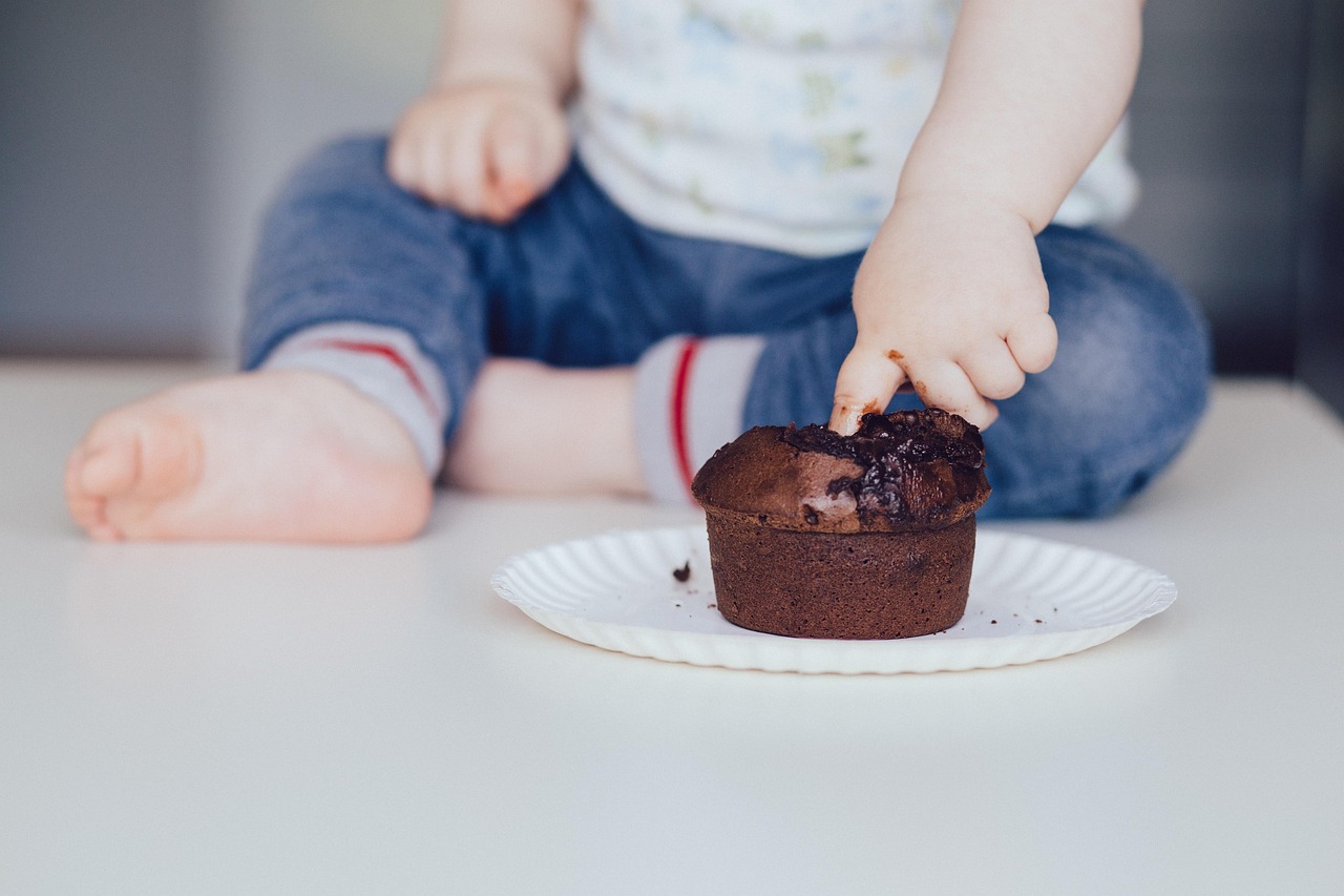 cupcake, baby, food, child, chocolate, muffin, finger, hands, touch, kid, cupcake, baby, muffin, touch, touch, touch, touch, touch